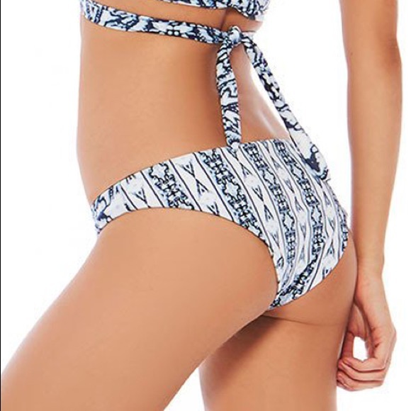 L*SPACE MAZARRON SANDY REVERSIBLE BOTTOM NWT - Picture 2 of 5